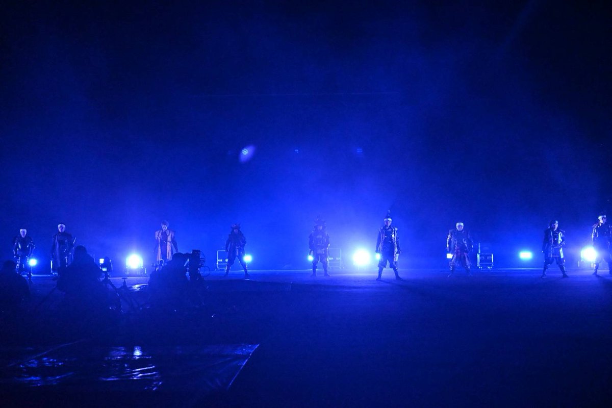 1657alice's tweet photo. 2026.10.10 #よねざわ戦国花火大会
魂の帰還
オール上杉、武将隊の皆様の演武
壮観ーッ!
そして炎が武将様の掛け声や太刀を振り下ろす動きに見事に呼応して上がるの🔥
めちゃくちゃカッコ良かった!!
#やまがた愛の武将隊
#越後上越上杉おもてなし武将隊
#劇団ほじなし
#傍島将大
#しゆん
#MichirU https://t.co/CjsSrgcsyD