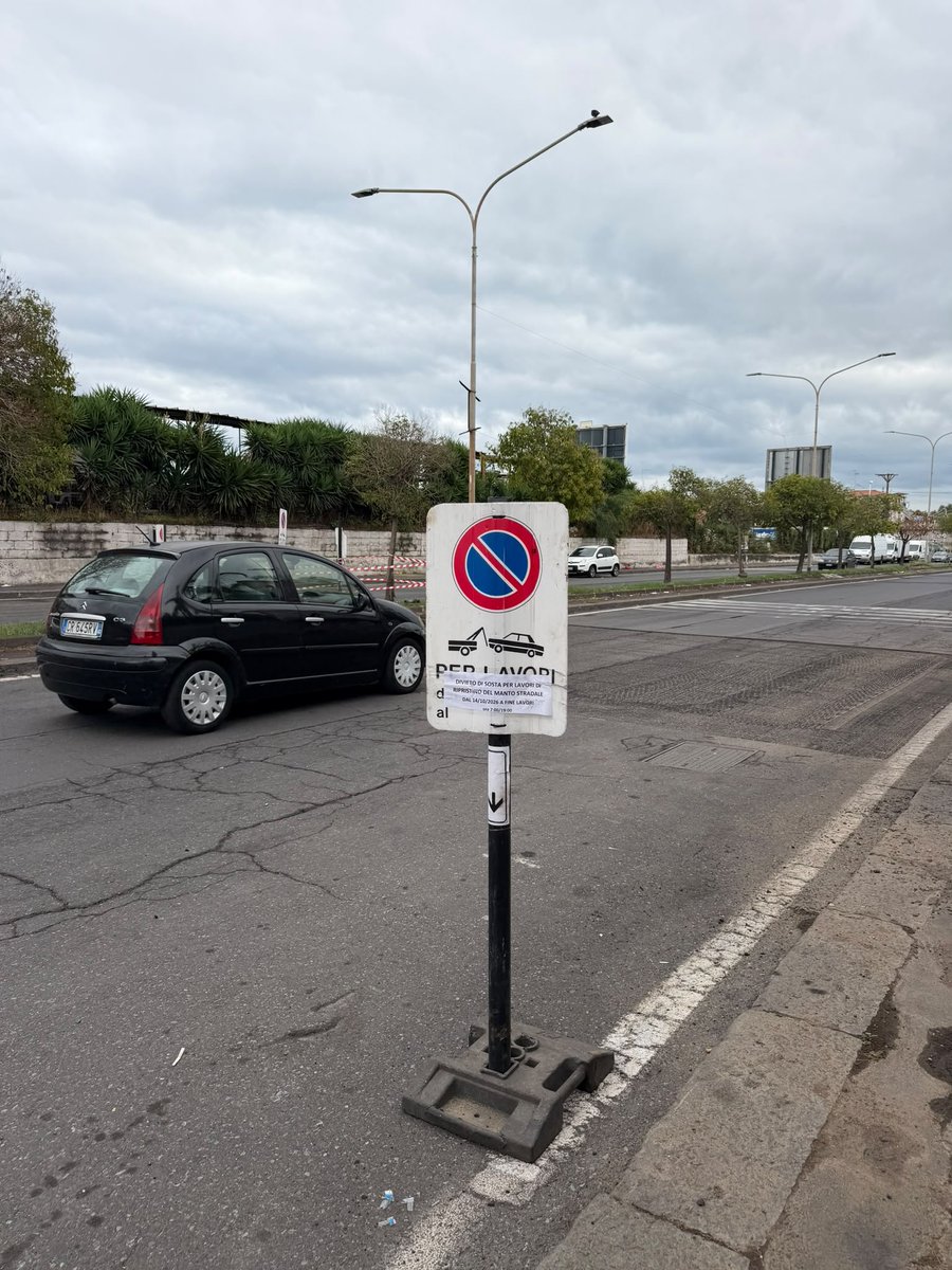 ComunediCatania's tweet photo. Sicurezza stradale, parte il nuovo programma di attraversamenti pedonali rialzati nelle zone a maggiore criticità https://t.co/FoIUNcsi4j https://t.co/Z9ZTXXbnO2