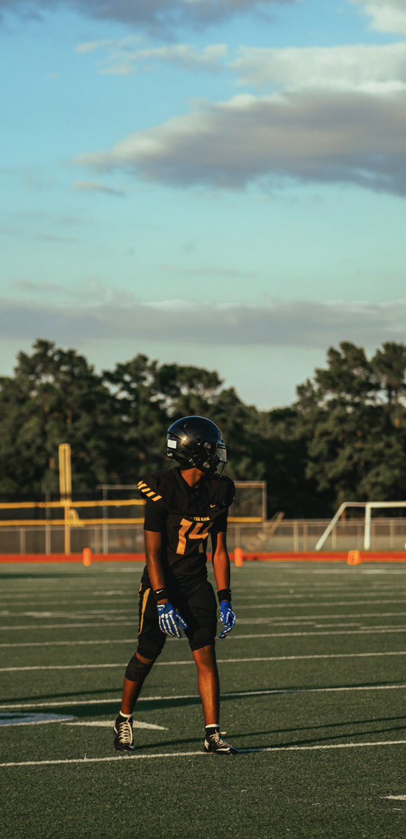 TheJaylonC's tweet photo. 2029 WR | Head down. Still working. Still hungry. Still chasing the dream Every day is a chance to get better all i need is one opportunity the goal never changes all glory to god🙏🏾 @RecruitingTheO @Coach_BCarp @KLEINOAKFB #kleinoakhs #Thecode #notdoneyet https://t.co/wEcBgncOd7