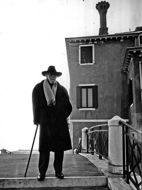 BaBordas's tweet photo. Perhaps I need to acquire a large-brimmed hat to harness its esoteric powers. https://t.co/UopeL63DVL