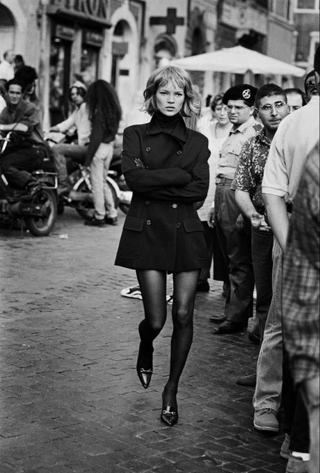 RuizVidal7's tweet photo. Bonjour
(Kate Moss - © Peter Lindbergh) https://t.co/rq6gjM1llR