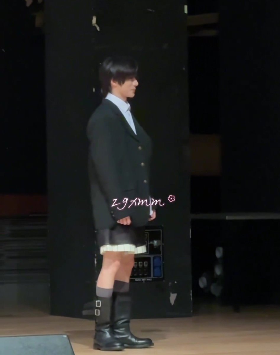 dazzledxmoa's tweet photo. 𝚂𝚖𝚊𝚕𝚕                                         ₛₘₐₗₗₑₛₜ https://t.co/v3Lx2zDlll