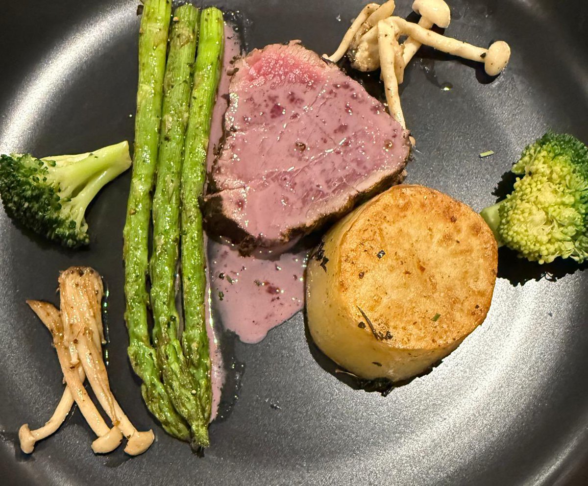 StaxCooks's tweet photo. Happy international Chefs day. 👨🏽‍🍳 https://t.co/AiIYtYXYuI
