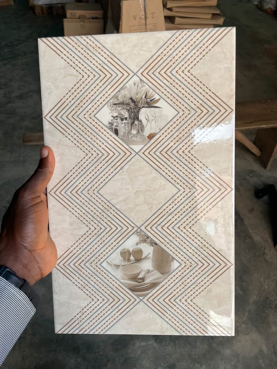 MrFaitth's tweet photo. Beautiful wall tiles, clean finishing, and a touch of elegance!
25x40cm inkjet wall tiles
15 pieces in a carton
#KitchenWallTiles #ToiletWallTiles #WallTilesNigeria #TilesMarket #kitchendesign https://t.co/FrmXujSooZ