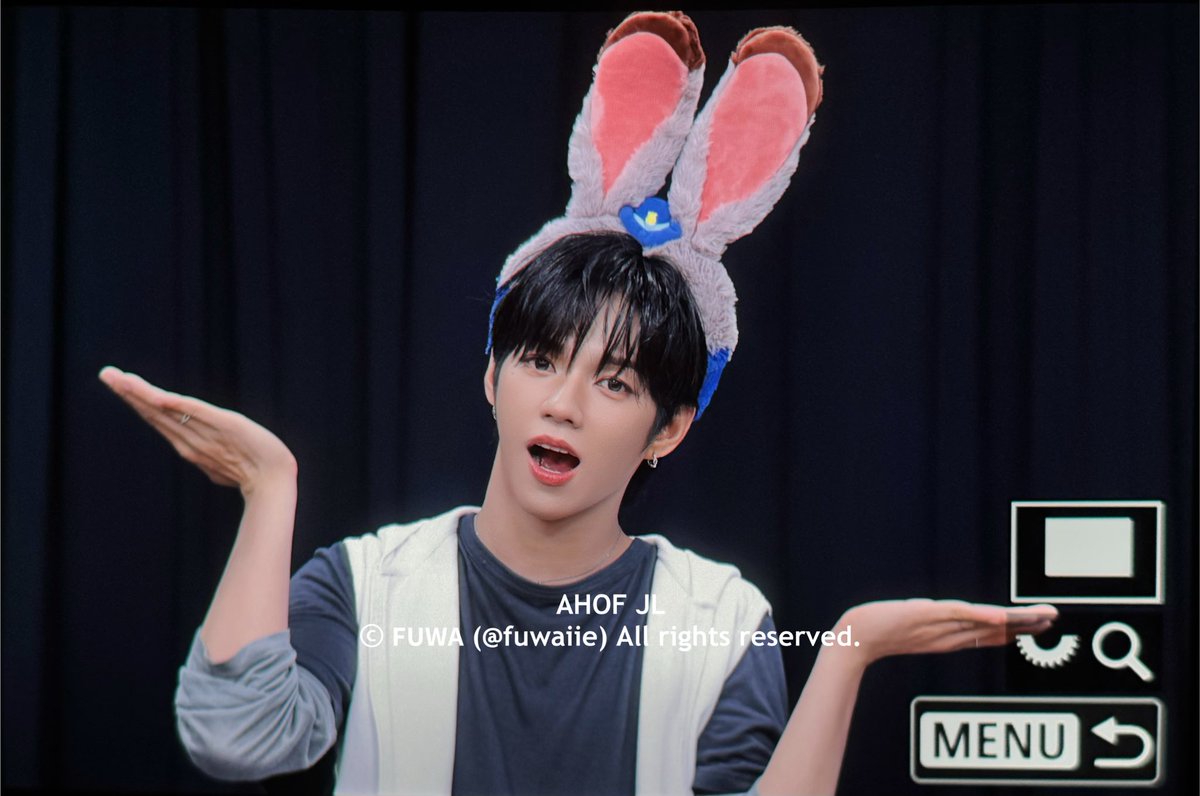 hourlyence's tweet photo. #제이엘 #JL #AHOF #아홉 https://t.co/eZWXhkB14V