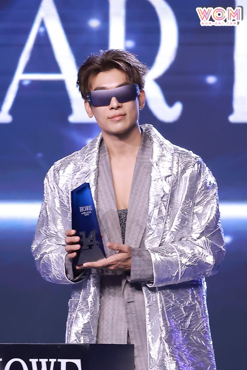 WOMENTERTAIN's tweet photo. ขอแสดงความยินดีกับ ‘ มิว ศุภศิษฏ์ ’ ร่วมรับรางวัล HOWE POPULAR ICON AWARD 🏆✨ บนเวทีงานประกาศรางวัล HOWE AWARDS 2026

MEW AT HOWE AWARD

#MewSuppasit
#HOWEAWARDS2026xMew 
#HOWEAWARDS2026
#HOWEMAGAZINE https://t.co/Ml0xUmapgM