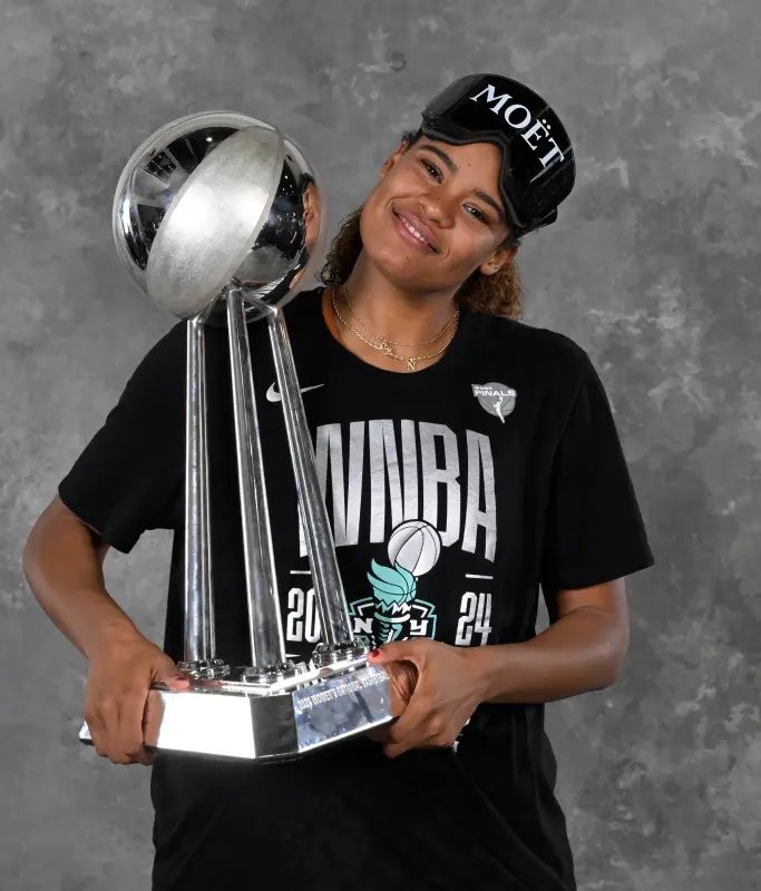 trendyhoopstars tweet picture