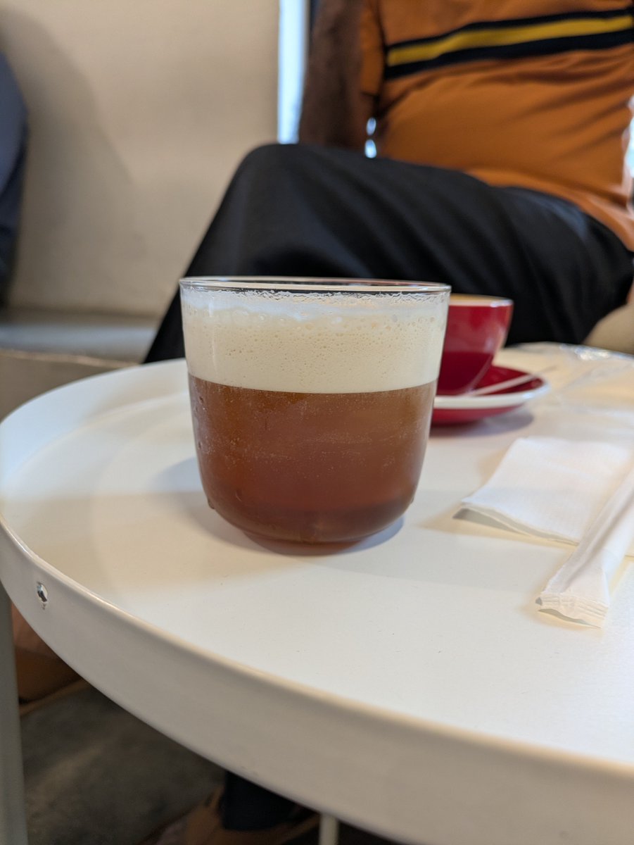 yehsathmastani's tweet photo. an ambassador, nitro cold brew at beku, and a shock cuz smol coffee bean grinder costs 20 grand-er. ☕ https://t.co/JAVxEUqxFZ