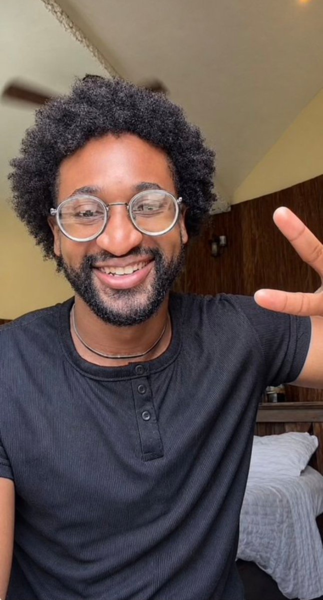 Nwadike_Venita's tweet photo. The best thing that happened to me this season was to be a part of the CHIMSTRYBE fam, the love is massive. The 5 of us working together to hype him &amp; remind him of how valued he is over here despite all the forced hate 
I love you Chimsom Chuka but God loves you more 🧡
#BBnaija https://t.co/eHUkC2o1Jz