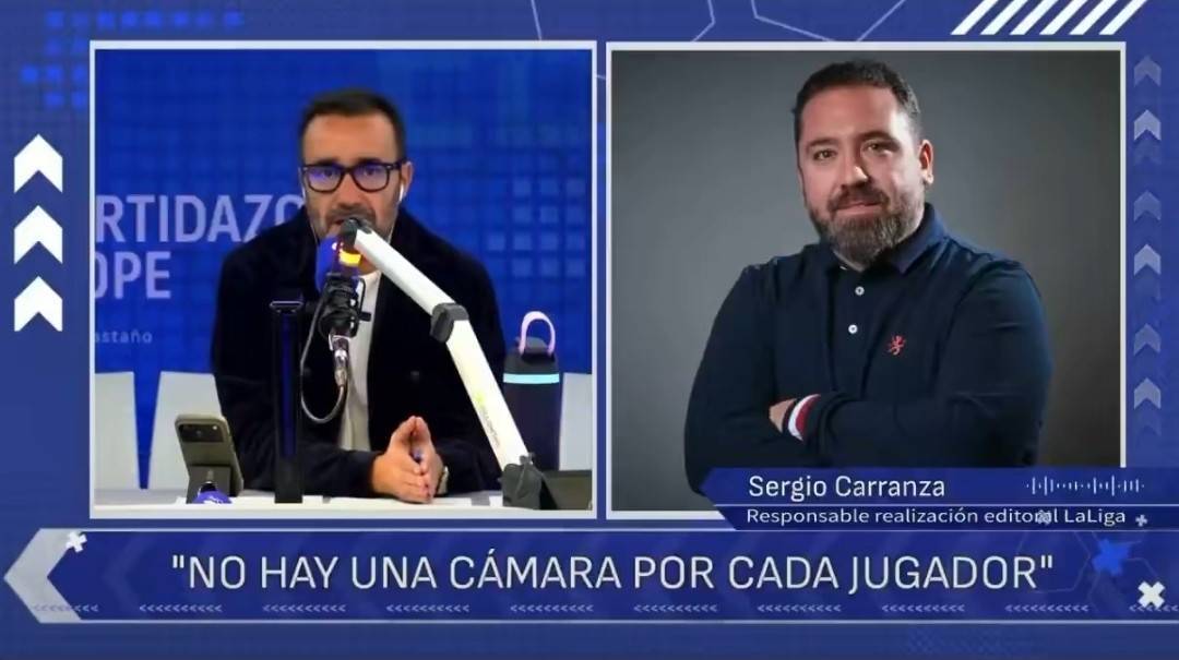 BarcaTimes's tweet photo. 🚨 𝐁𝐑𝐄𝐀𝐊𝐈𝐍𝐆: Sergio Carranza, LaLiga’s head of broadcast production and editing, admitted on COPE’s El Partidazo show yesterday that showing a replay of Arda Güler’s controversial elbow on Sevilla’s Peque was considered but ultimately REJECTED as an editorial decision.
The production team chose to focus on the goal instead.

NOW WHAT'S THE ISSUE? Sergio Carranza is a former REAL MADRID TV employee and worked there for 5½ years (2005-2010).

The incident has sparked controversy after Güler avoided a VAR review, with questions being raised over why the replay wasn’t shown. 

💣 A former RMTV employee decides what will be shown and what YOU SITTING AT HOME will see on the TV. NARRATIVE BUILDING. This is massive!