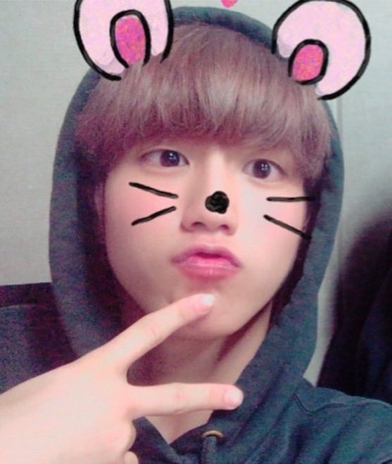 nrdsung's tweet photo. hannie hammie https://t.co/KAVKu4fvGS