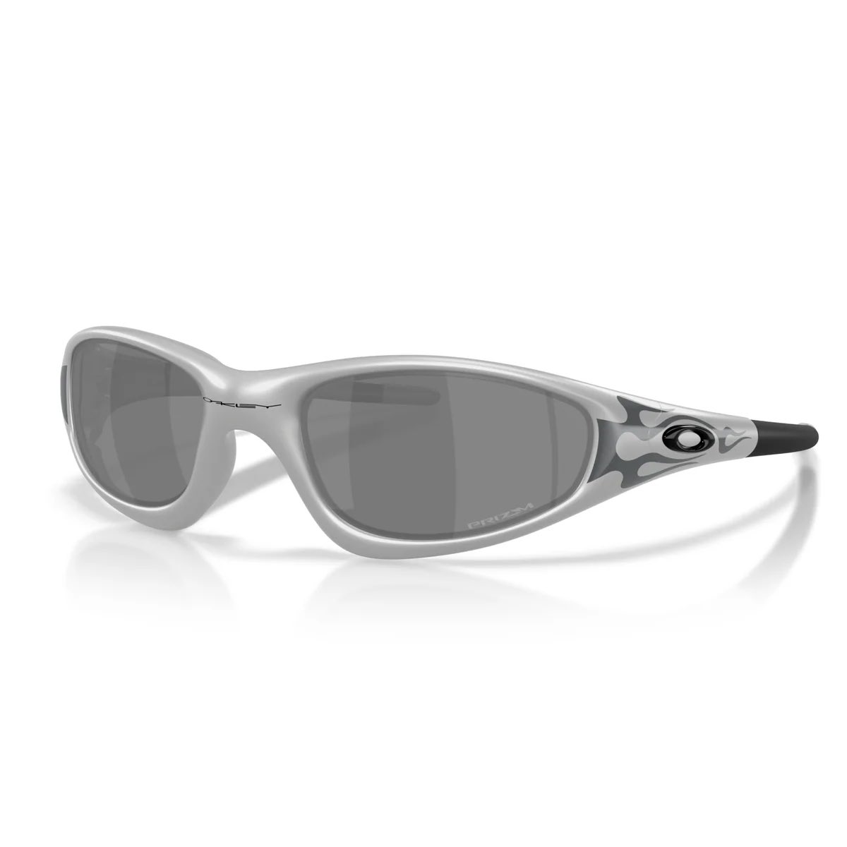 kasibookstyle's tweet photo. Look #BookKasidet #kasibook

#Oakley 
MUZM Straight Jacket 1999 Limited Edition 

#กษิบุ๊คใส่แบรนด์อะไร https://t.co/cLXqh5bCkx