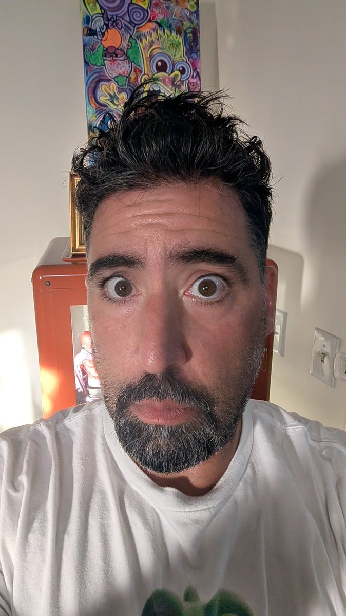 TampaTerpy's tweet photo. Everyday is filled with important decisions..

Hat or no hat?🧢 https://t.co/W5pi5zv9Sk