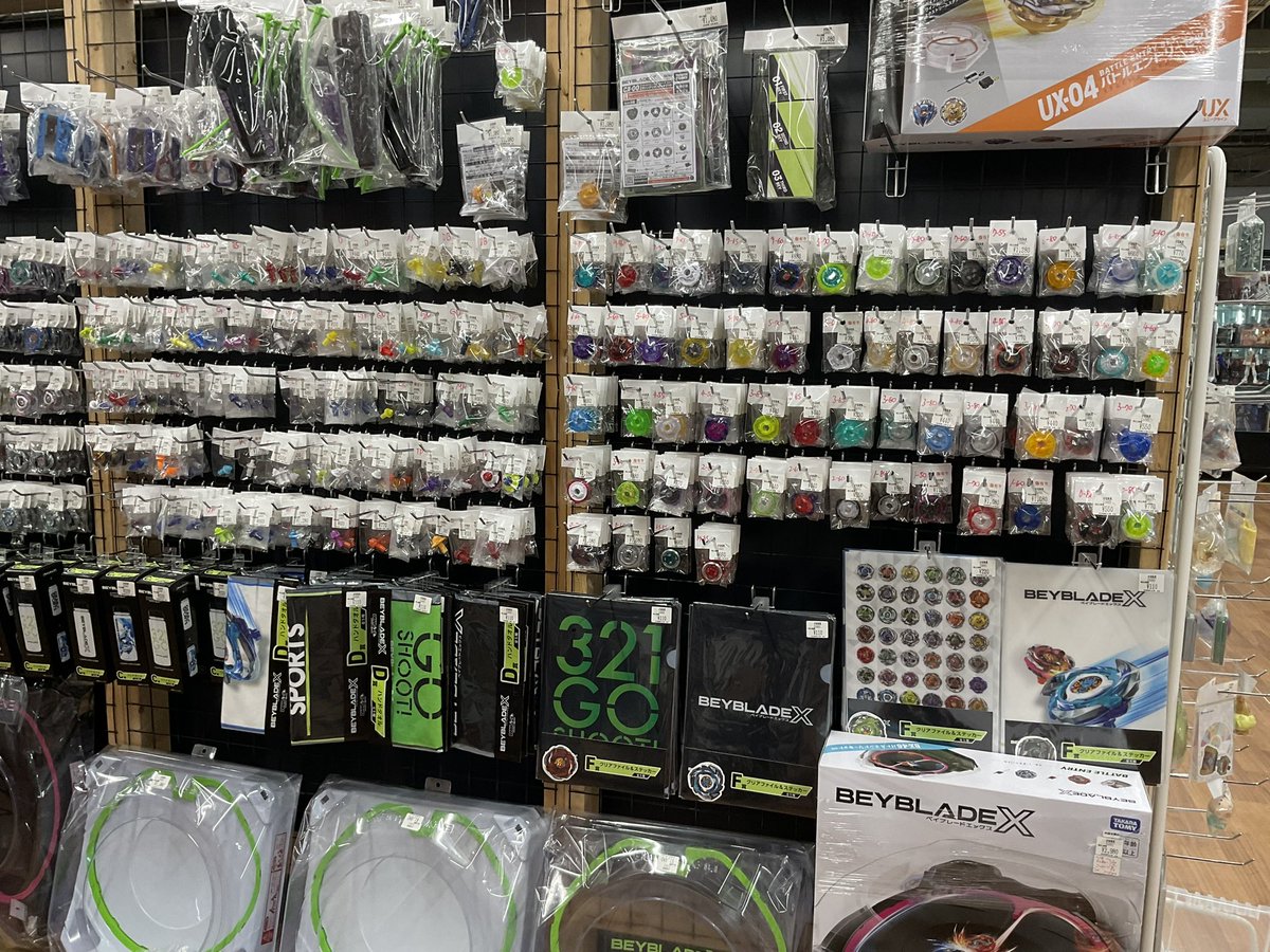 manmaetoy's tweet photo. 万代書店前橋店ですが
今週も品出し完了しました
AIさんに「ベイブレードxのパーツを単品でバラ売りしてる店を教えて」と聞いたら
万代前橋のことは教えてもらえませんでした
パーツのバラ売りには自信があったのでショックでした
東京のお店さんにお負けてないので是非見に来てください https://t.co/EnUgP7Y6xc