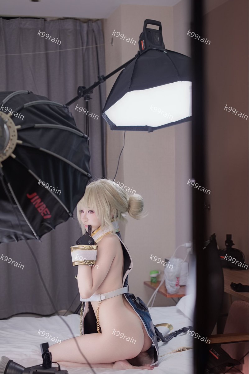 k99rain's tweet photo. 漫展过后，摄影带我去酒店里拍这些是什么意思？

#cosplay #女��� #母狗 https://t.co/qUpHfsmFfV