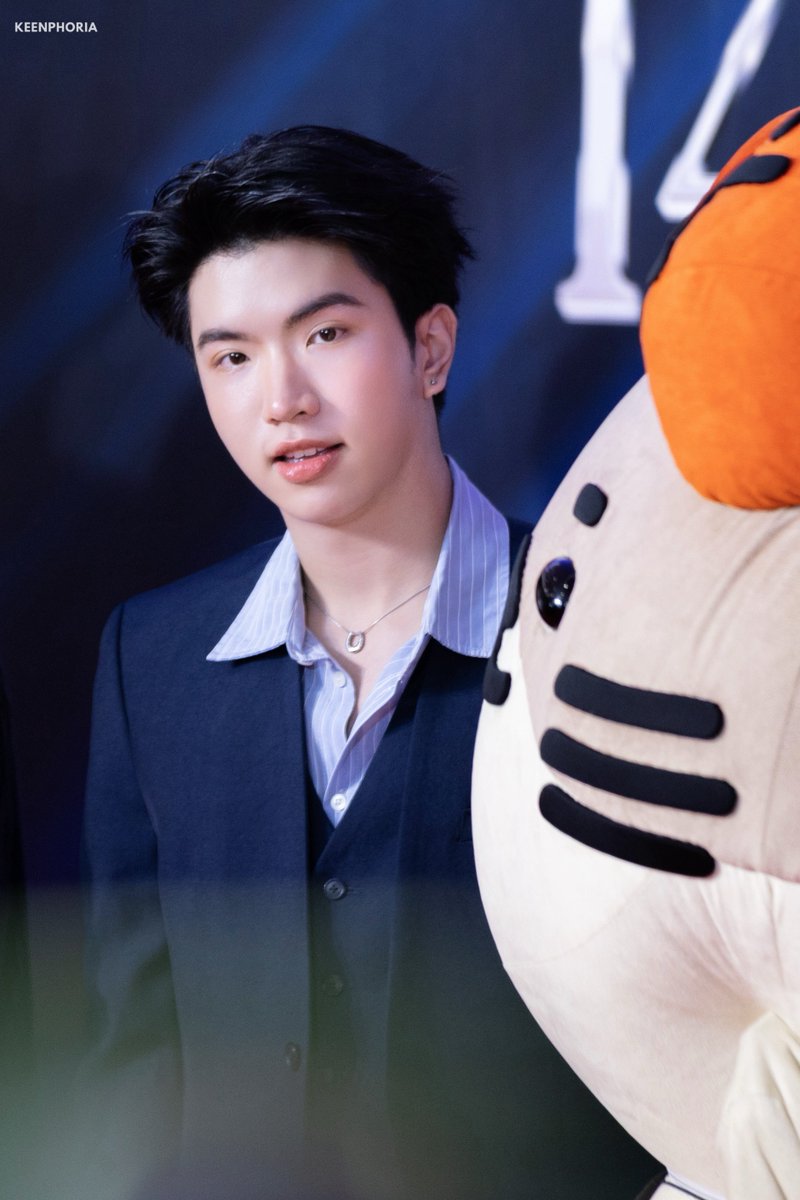 keenphoria's tweet photo. หล่อมากฮะ จุ๊มปุ๊กกกก 🥹🤏
HOWE AW X SEAKEEN NOOONG
#HOWEAWARDS20
#HOWEMAGAZINE
#keenkeno https://t.co/VnbOSXR3qz