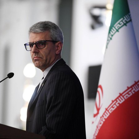 kzupdate_77's tweet photo. 🚨 Iranian Foreign Ministry spokesperson Esmaeil Baghaei warned that Iran would not leave any attack unanswered, saying the era of merely knocking on doors is over. https://t.co/9zZ9KyBrNl