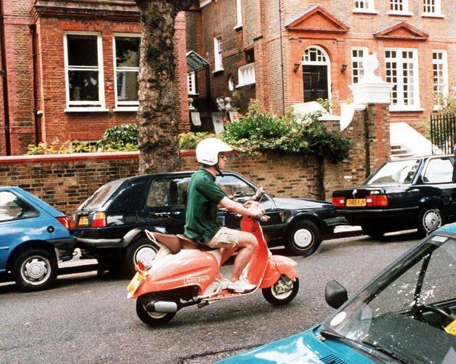 carlsssojaac's tweet photo. Noely boy, you don’t even have a driving licence😂

He looks so chubby and cute in the helmet. https://t.co/QgkQiIVyez