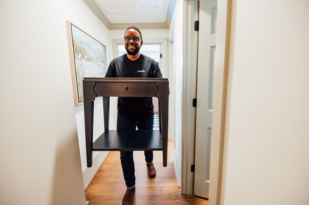 GoLoadUp's tweet photo. The holidays are coming whether the spare room is ready or not.

Clear the clutter now so it becomes a guest room in November, not a panic in December. Your Loaders handle the heavy lifting, you just pick a time.

Book online in minutes: https://t.co/UkfdhQUhSd

#Declutter #HolidayPrep #JunkRemoval #LoadUp