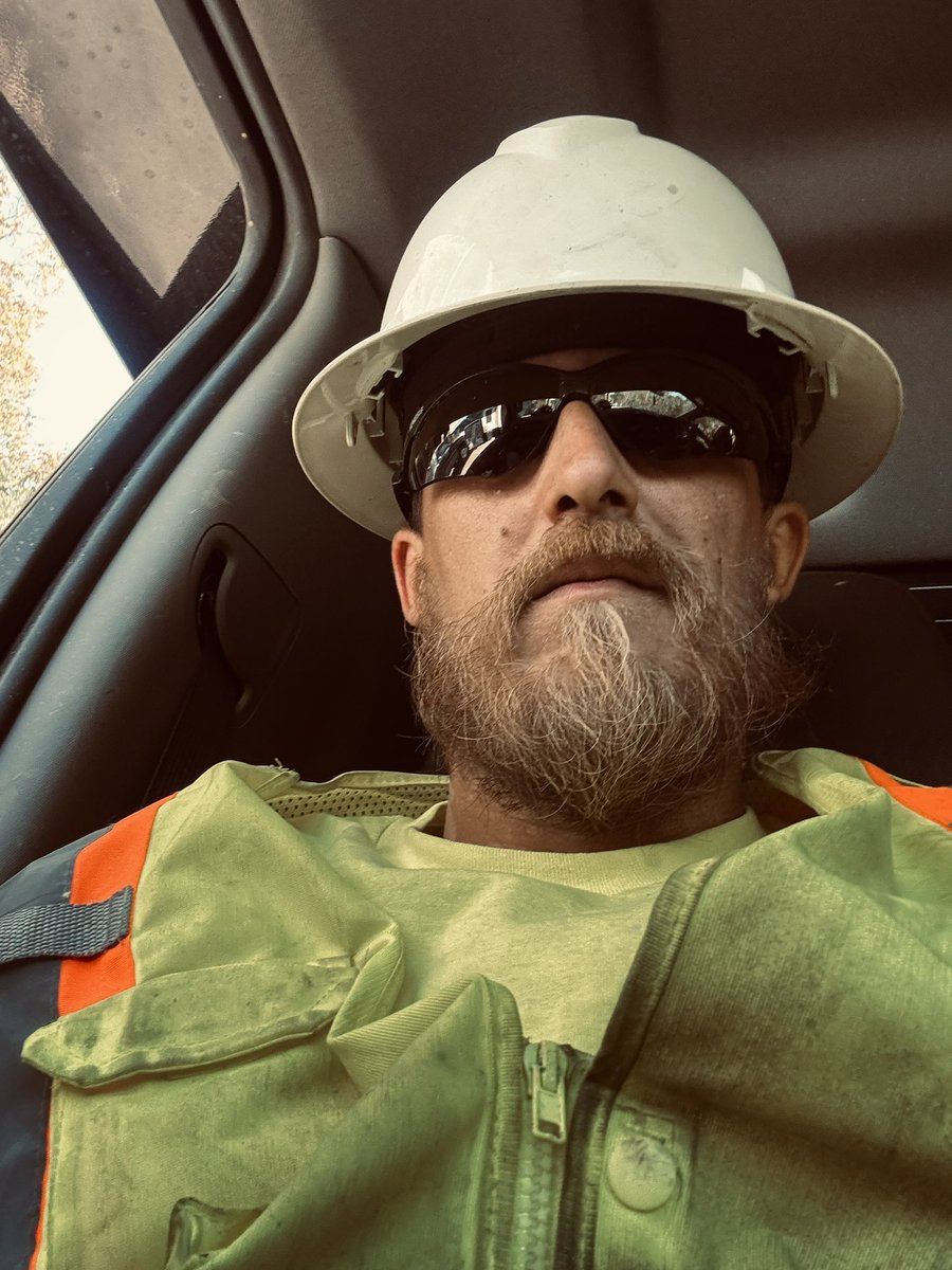mikem1991's tweet photo. Another day, another dollar almost over https://t.co/AK5BQ0Gd0c