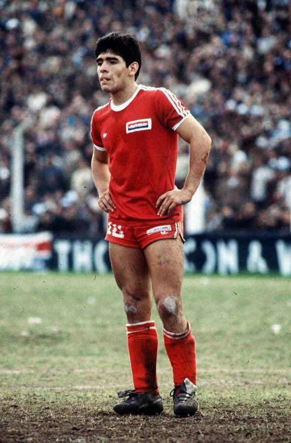 50YearsAgoLive's tweet photo. A new football prodigy child named Diego Maradona makes his professional debut aged just 15 years old on the Argentinos Juniors against Tallares Cordoba. 

He is the youngest professional player in football history. https://t.co/yttYSt4KIf