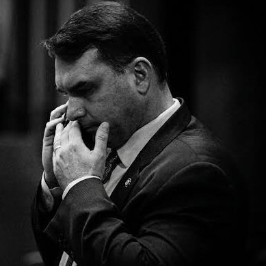 stagepopbr's tweet photo. AGORA: Petistas assinam CPI sobre Lulinha e desafiam bolsonaristas a assinarem comissão que mira Flávio e Vorcaro. https://t.co/fXgGW8yaP7