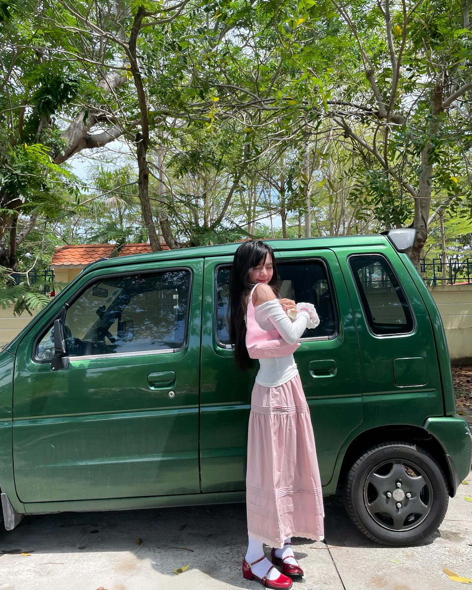 Laura2c97's tweet photo. 夜の静けさの中で聞く音楽は、心にしみじみと響くよね。本当そう思う。 🙌✨
MPZU https://t.co/SxpnFb51xl