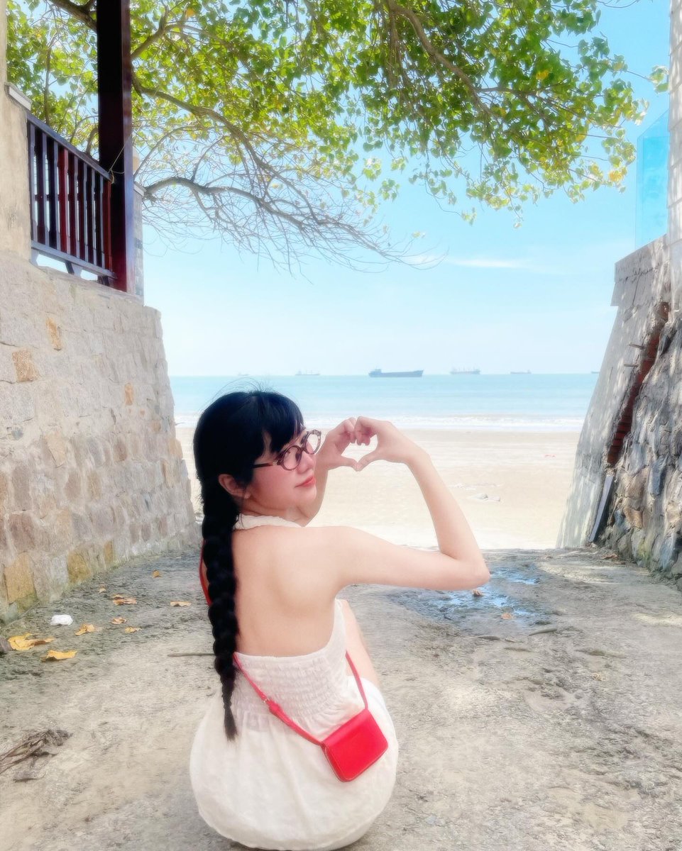 emi_2044's tweet photo. 君の笑顔を見ると、つい時間を忘れちゃうんだよね。明日も頑張っていこう！ 🍀
CgBYY https://t.co/xUiVooEntg