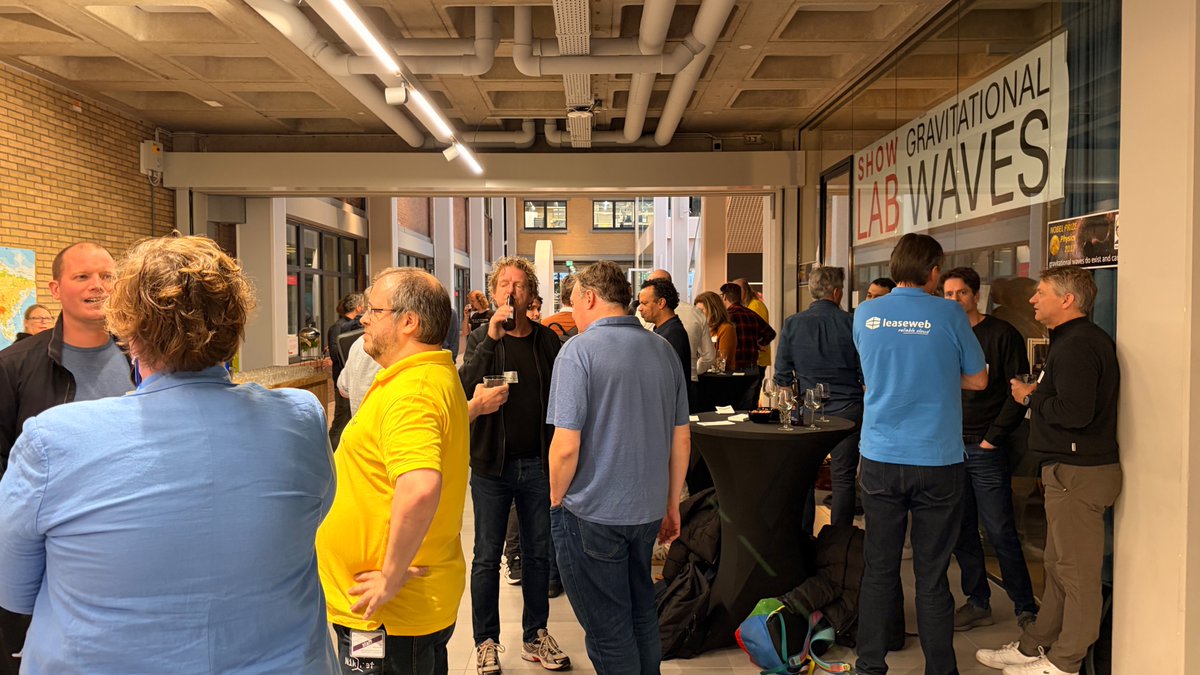 AMS_IX's tweet photo. Good connections depend on good timing.  Tonight at Nikhef, we’re putting AMS-IX Time in the spotlight and taking guests into the Time Lab, where AMS-IX and
#TallGrass collaborate. Thanks to @_nikhef , Marieke Hopman &amp; Eveliene Schram-Post for co-hosting our Autumn Drinks! https://t.co/nvrNNNmO8M