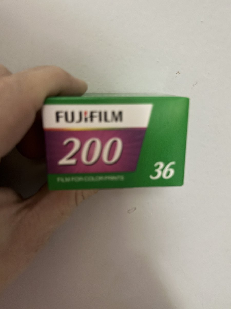 Lomonddad's tweet photo. Been a few years since I last bought any film for a camera https://t.co/yDEJOADD26