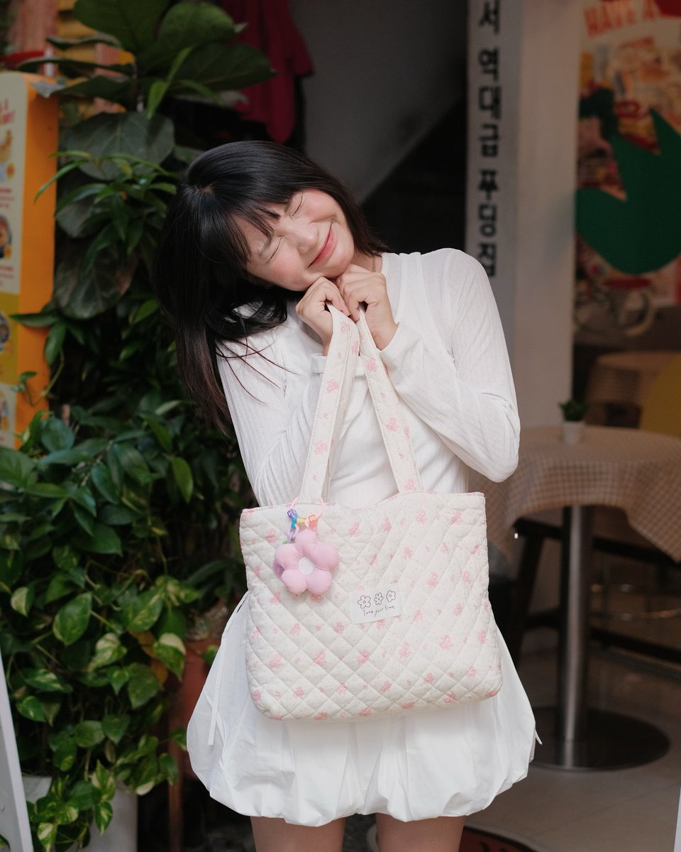 Karayay2012's tweet photo. 君の笑顔を見ると、つい時間を忘れちゃうんだよね。今日も一日お疲れ様！ ☕🍰
SkKtL https://t.co/hZUrrQxgn3