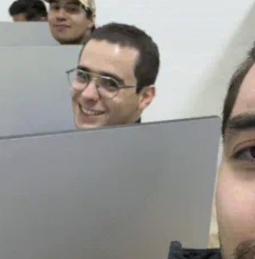 Chacoitismo's tweet photo. Elías Orozco cuando lo graban orinando // Con el Babuino https://t.co/QhHyOhAdLQ