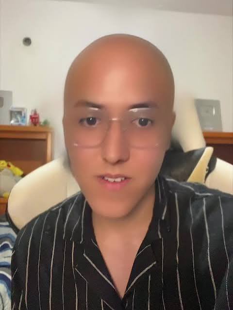 SrAmilcar1's tweet photo. Declaro que los dos twits de anoche fueron hechos por el femboy de soaring https://t.co/GxNrNXAWxp