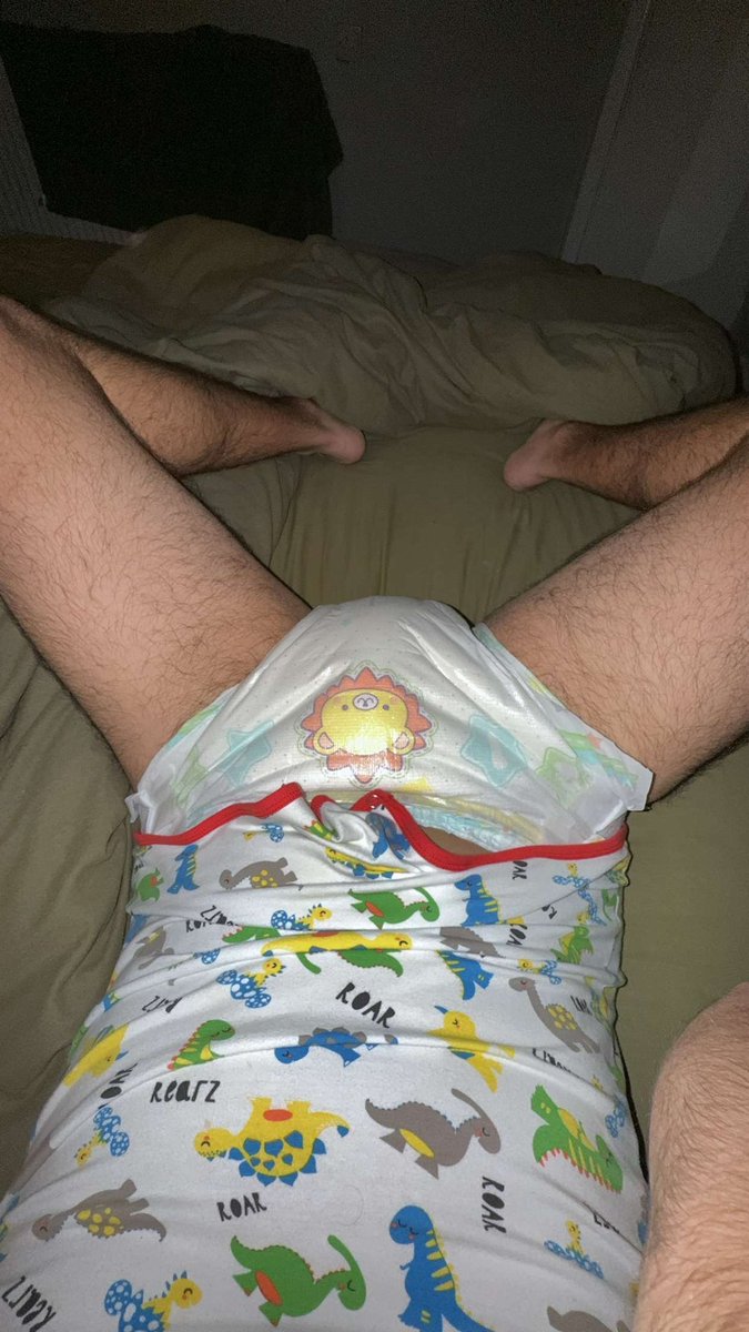 sockscene69's tweet photo. Dirty animal that wants to expose himself, begs for people to use him as toilet and sells himself out 

#gay #adult #nappies #rentboy https://t.co/tpMXpYU5gR