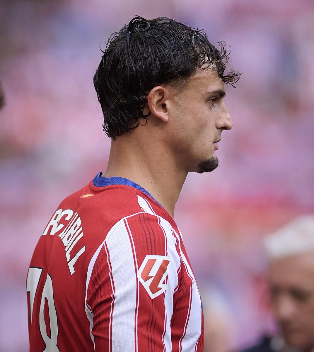 atletiuniverse's tweet photo. 💣🚨 BREAKING - TONIGHT'S XI:

Oblak

Llorente - Pubill - Hancko - Grimaldo

Giuliano - Barrios - Hjulmand - Baena

DAVID - ALVAREZ

[via @PedroFullanaSER] https://t.co/XjQgZtSRBI