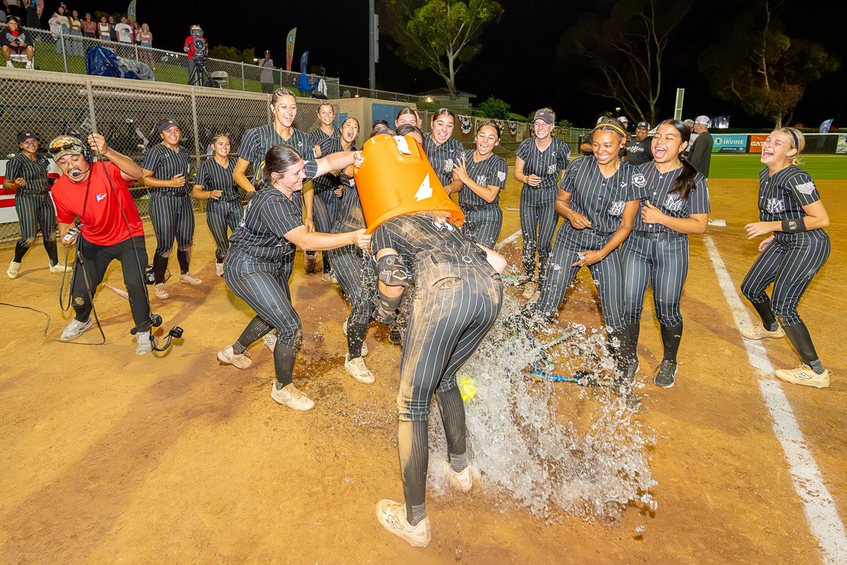 PGFnetwork's tweet photo. 18u Platinum Championship Game Spotlight 🏆 🏆 Down 2-0, Athletics Mercado rallied to tie it before Lacy VanTuinen crushed a walk-off 3-run HR for a 5-2 18U Platinum title! 💣🥎

Congratulations to Athletics Mercado – Potter/Hovermale on an incredible championship run! https://t.co/f0Cy5c2Gpo
