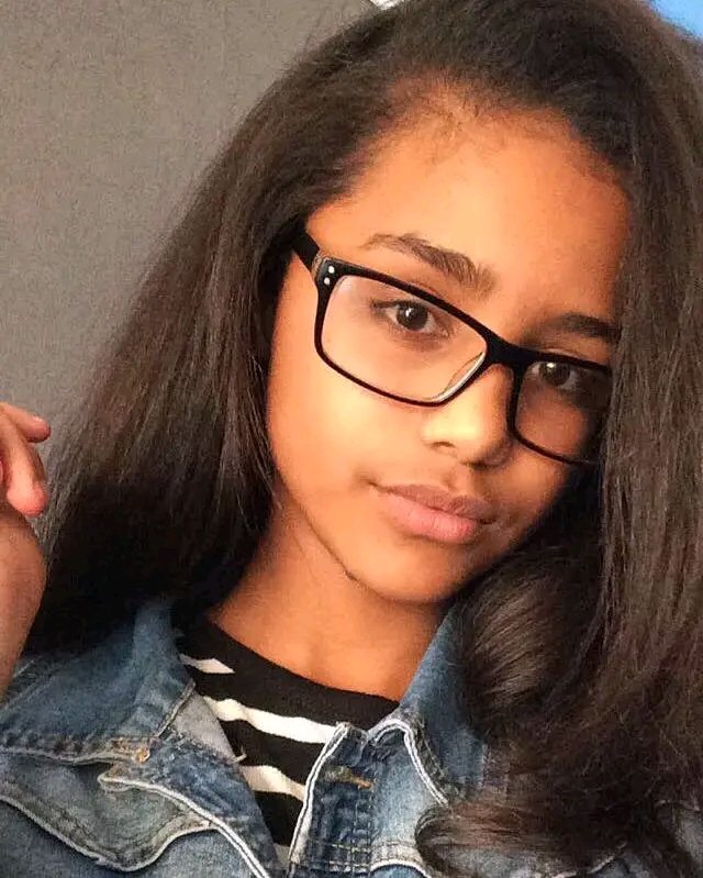Ketsisoso's tweet photo. I wanted to be Tyla so bad in  high school 😭😭 I remember seeing her walking with (Thato) and thinking she was the coolest girl ever. She was head of the RCL too 😭😭 it’s actually crazy seeing her now because she’s always been THAT girl. 💗 https://t.co/npLoefmLdM