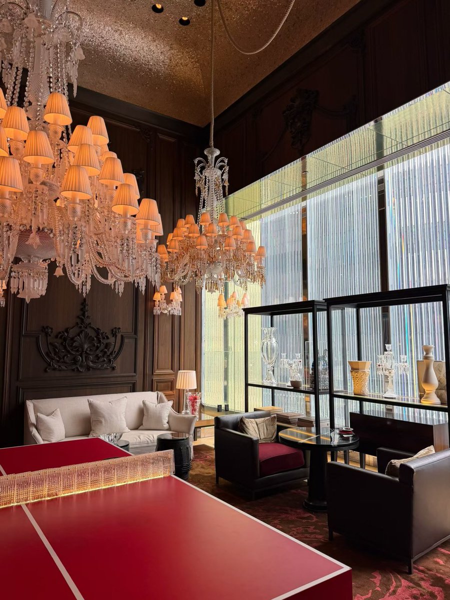 Alina_Classy's tweet photo. I really like this place; it has such a great atmosphere. https://t.co/JsxlMCIyl0