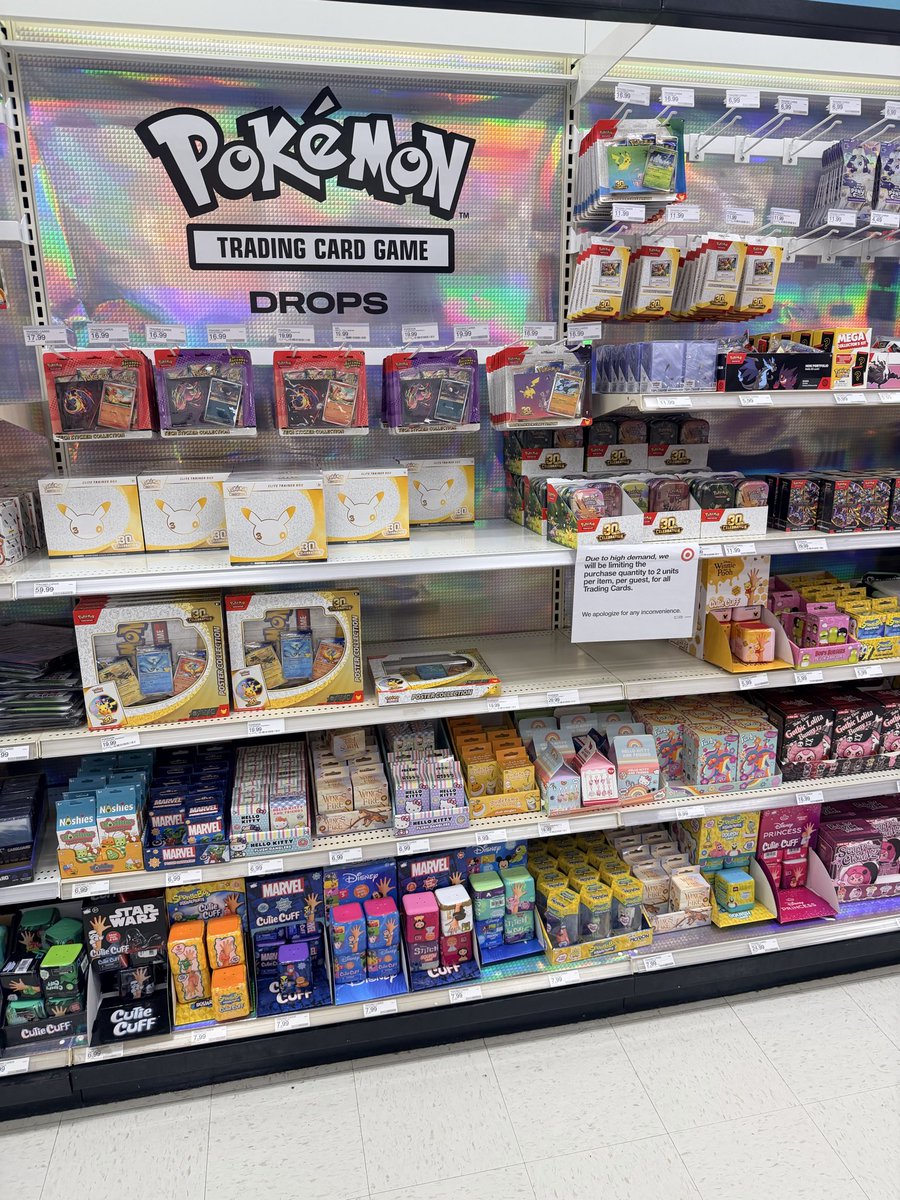 SkyCaptain_317's tweet photo. Gotta love walking in on a freshly restocked target https://t.co/gg6lxpPWkl
