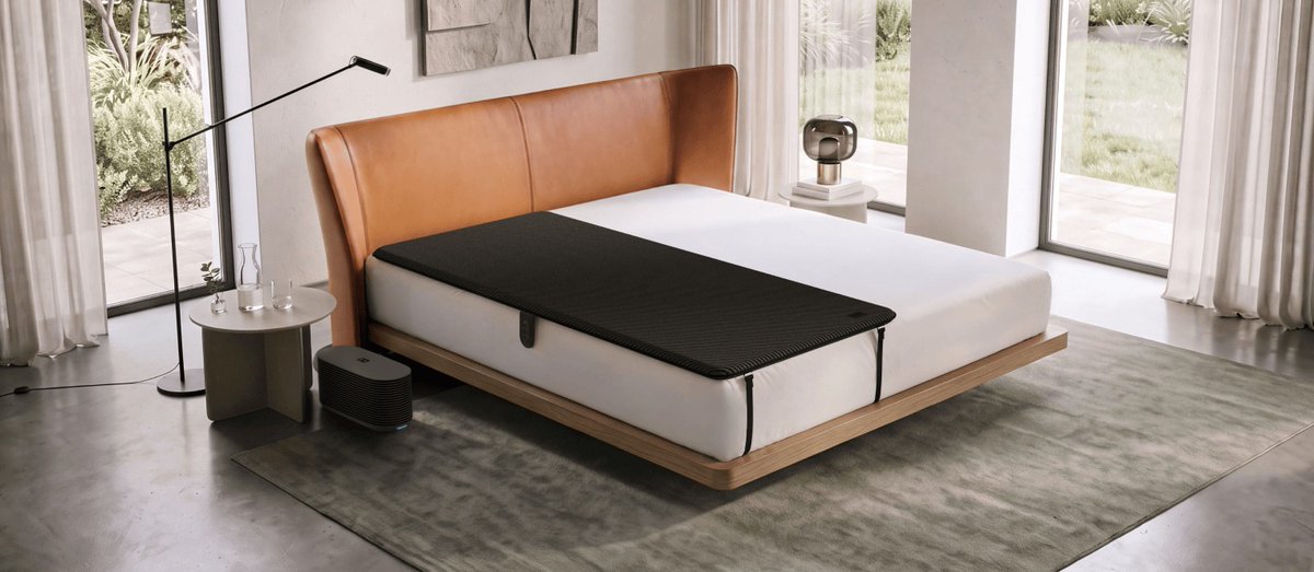 t_tms's tweet photo. Eight Sleep's Pod 6 is its cheapest Pod yet, and the first sized for one sleeper.

- Starts at $1,999, down from $2,799
- Solo size covers just your side, add a second side later
- The control box is half the size and fits under most beds
- Needs a paid plan, from $199 a year https://t.co/wC5FZDiCqh