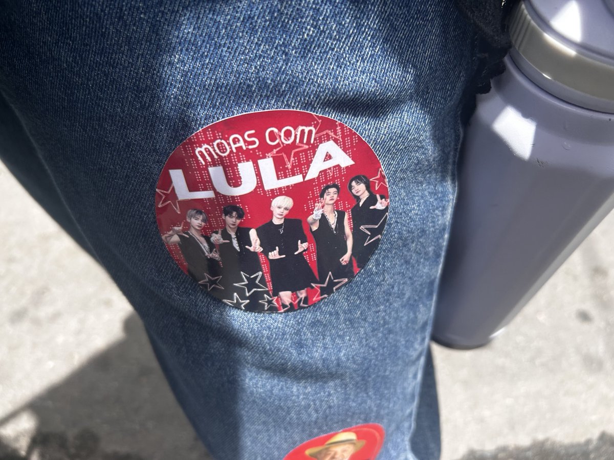 soolovr's tweet photo. MOA NÃO VOTA EM FASCISTA❤️⭐️

#MOASComLula
#FandomsComLula https://t.co/HBMFo1wbGy