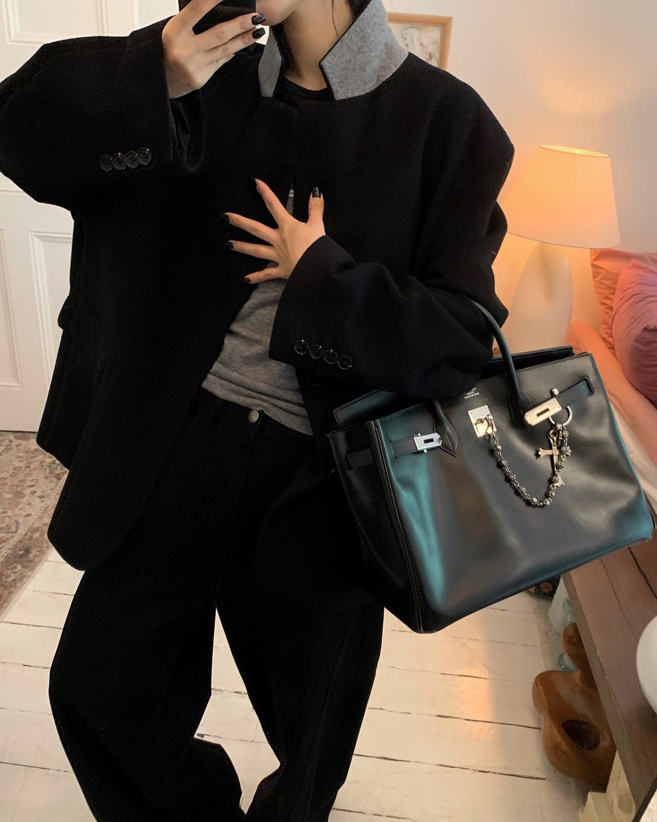sluska1's tweet photo. 男の友情は、言葉なんてなくても通じ合えるもんだよな。ふとそんなことを考えた。 🍀
cBpxH https://t.co/ay0r0yGRe1
