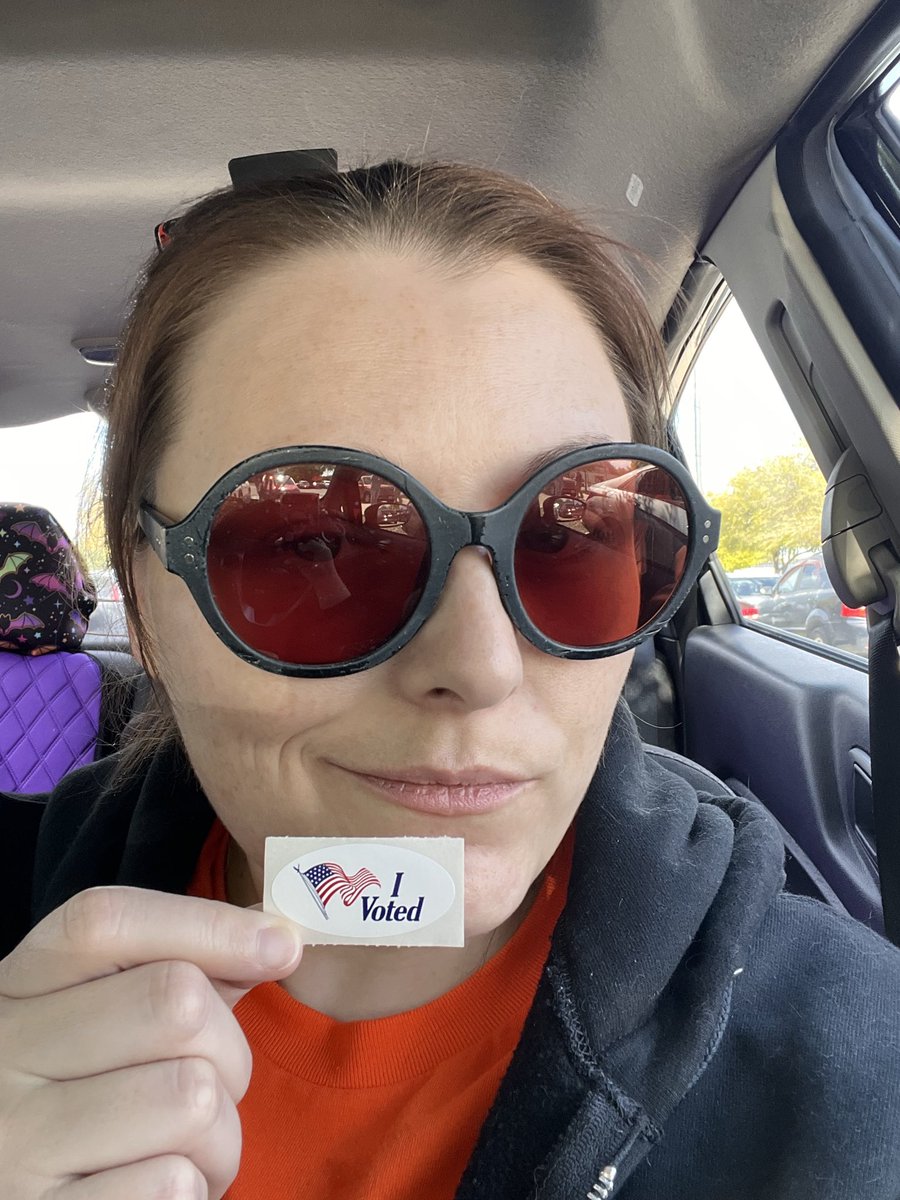 RagsdaleSara's tweet photo. Was in and out in about 30 minutes, please vote and vote early. https://t.co/hbOuz4Q5ut