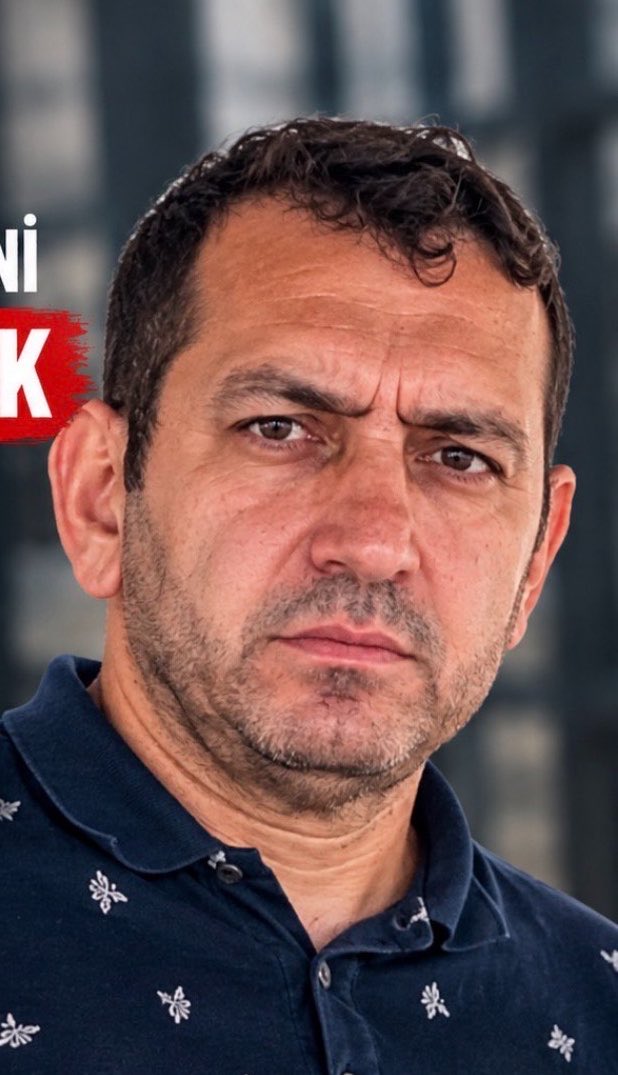 TrendRights_NL's tweet photo. Mehmet Daylak, wiskundeleraar en kankerpatiënt, heeft volgens de gedeelde informatie een invaliditeitspercentage van 86%. Hij werd opnieuw opgesloten zonder zijn geplande PET-scan. Zijn gezondheid mag niet worden genegeerd. Dringende medische zorg en vrijlating zijn noodzakelijk!

MehmetDaylak Yaşasın