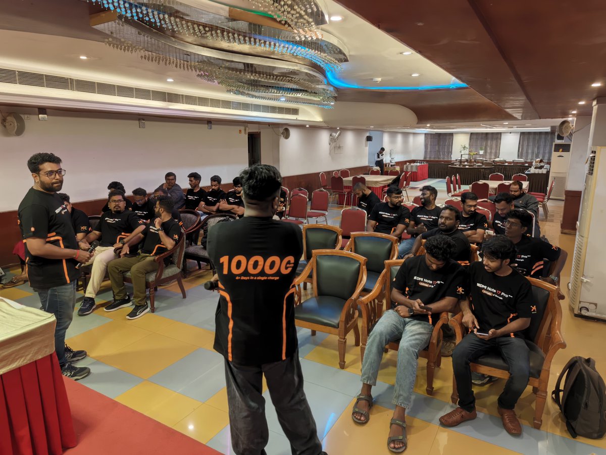 anuply_'s tweet photo. Electric vibes and pure tech excitement at the Xiaomi Fans Club hands-on meet for the new #RedmiNote17Series!
โAlways incredible catching up with the community.
@RedmiIndia
@pixelwithme
@Ritij
@XFCTrivandrum
#REDMINote17ProSeries #XFCTrivandrum #XiaomiFansClub #XiaomiIndia https://t.co/yyCZgRR5sE
