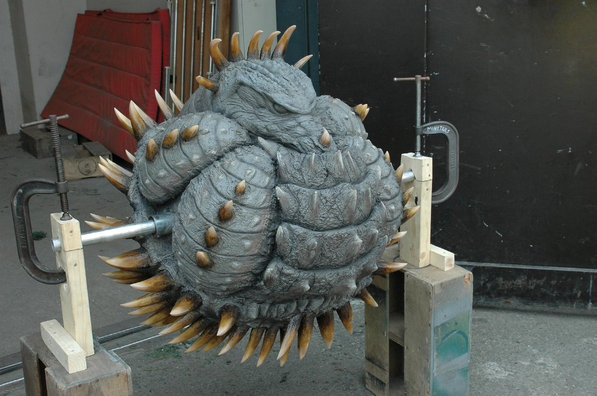 Mr_goji54's tweet photo. They’re cooking  Anguirus alive noooooooo 🥀 https://t.co/66sHJDump2