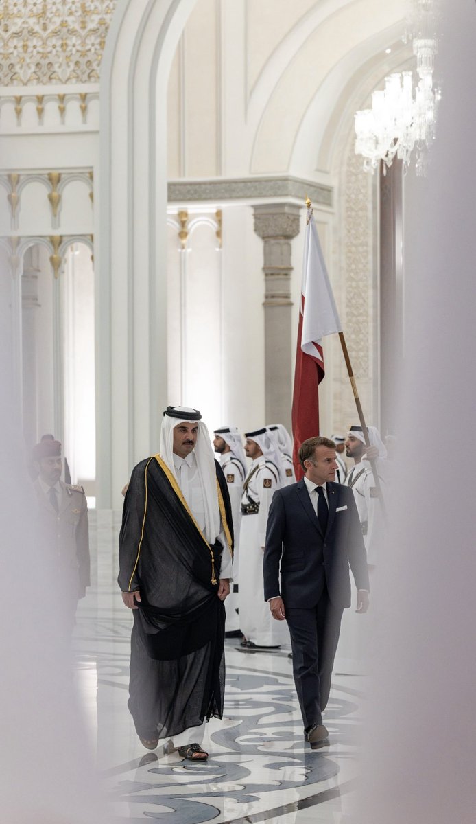 _5rt's tweet photo. قديم المجد مجدك من جدودك ماهو  بتوّه
تشوف اللي يجاريك يخسر وتسبب احراجه .. 🇶🇦 https://t.co/DhbITSsjK3