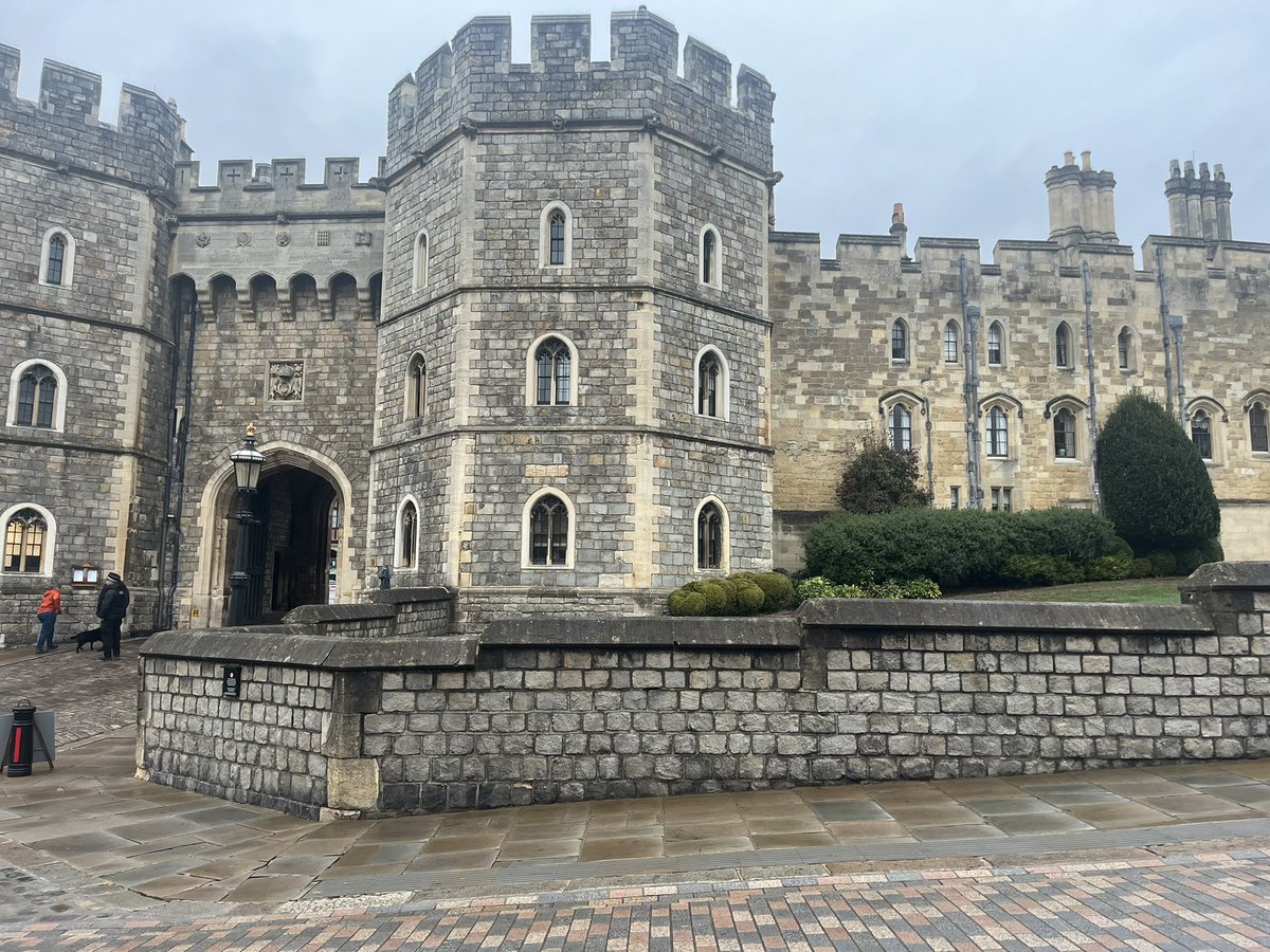 RoyalReporter's tweet photo. A grey, damp day in Windsor for the Omani state visit. https://t.co/iRgsBEBBSg