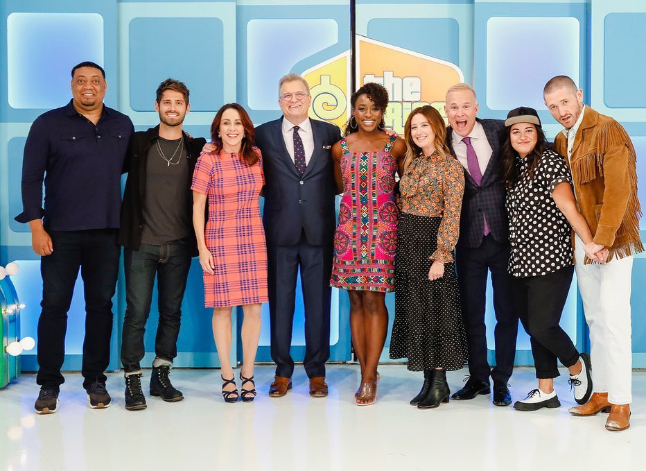 ThrowbackTisx's tweet photo. October 20th, 2019: The Cast of Carol’s Second Act film their appearance on The Price is Right in Los Angeles, California
•#AshleyTisdale #LucasNeff #ItoAghayere #SabrinaJalees #PatriciaHeaton #JeanLucBilodeau #CedricYarbrough #DrewCarey https://t.co/GdFA7kCMwB