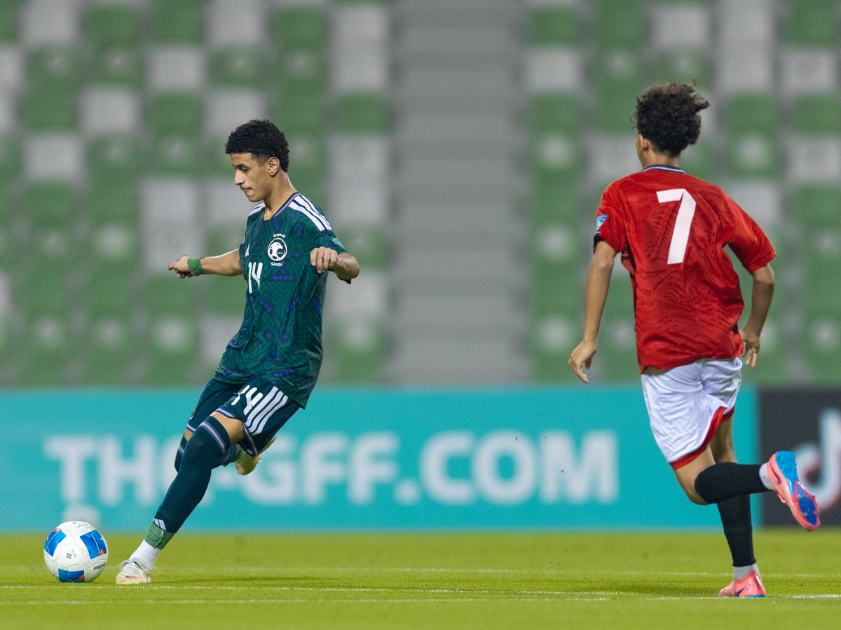 SaudiNT's tweet photo. بداية الشوط الثاني.
🇸🇦 السعودية 0 - 1 اليمن 🇾🇪
⁧#كأس_الخليج_للناشئين⁩ | ⁧#معاك_يالأخضر https://t.co/ekJMlWrLNN